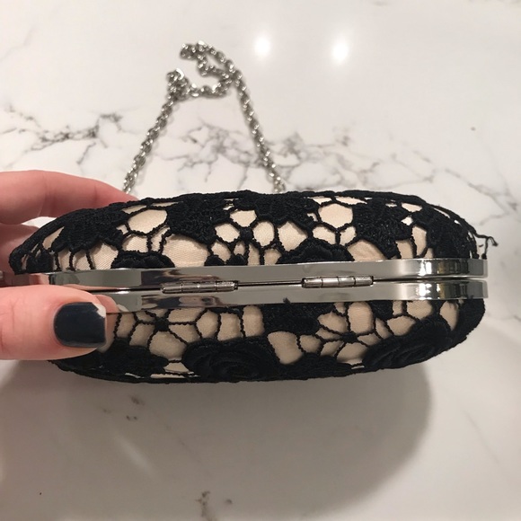 Sondra Roberts clutch - champagne and black lace - Picture 3 of 8